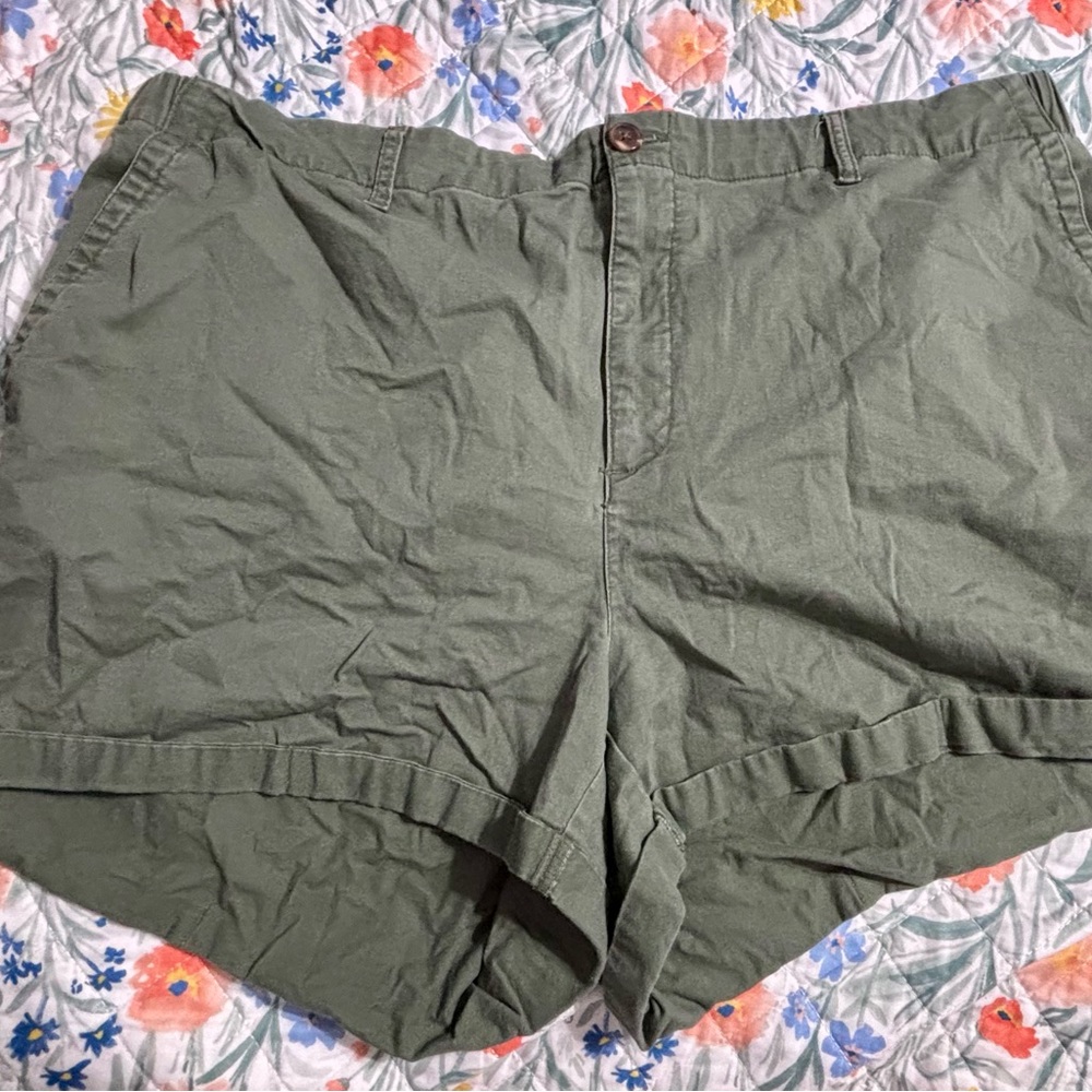 Old Navy Green 3in Shorts Relaxed Fit
